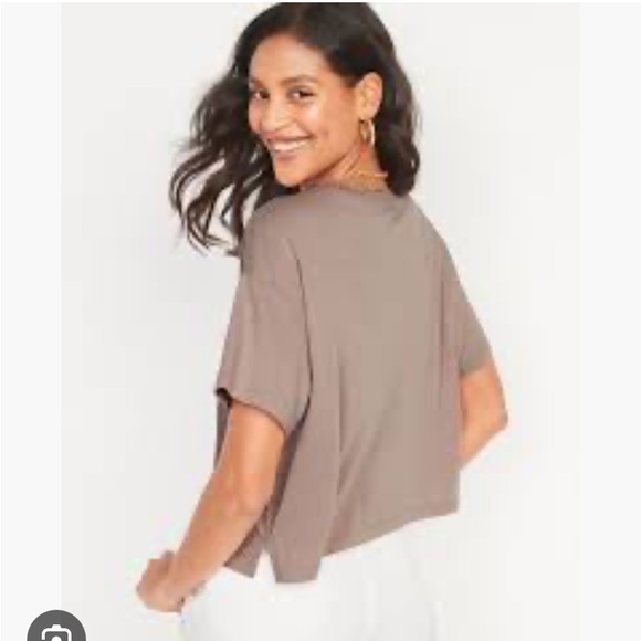 Old Navy Oversized Cropped Pocket T-Shirt in Mollusk - Picture 4 of 12